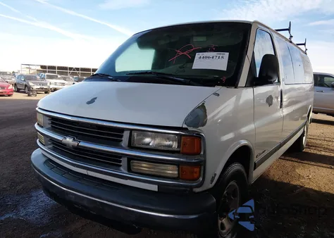 2001 Chevrolet Express z USA, uszkodzony, nr VIN 1GAHG39RX11174924